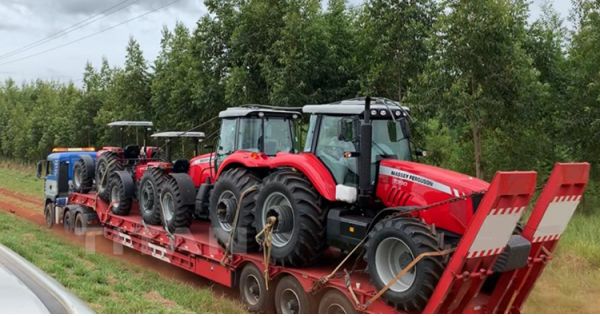 How to keep cargo stable when using 3 axle low bed truck?