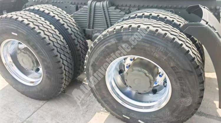 Used Howo Tractor Trucks 10 Wheeler for Sale in Nigeria