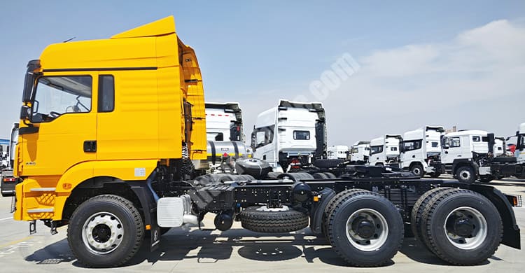 Shacman 6x4 Tractor Truck Price 430 Hp for Sale in Uganda