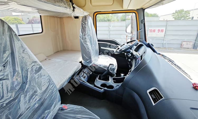 Shacman 6x4 Tractor Truck Price 430 Hp for Sale in Uganda